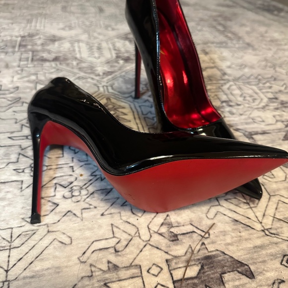 Shoes - Red bottom heels